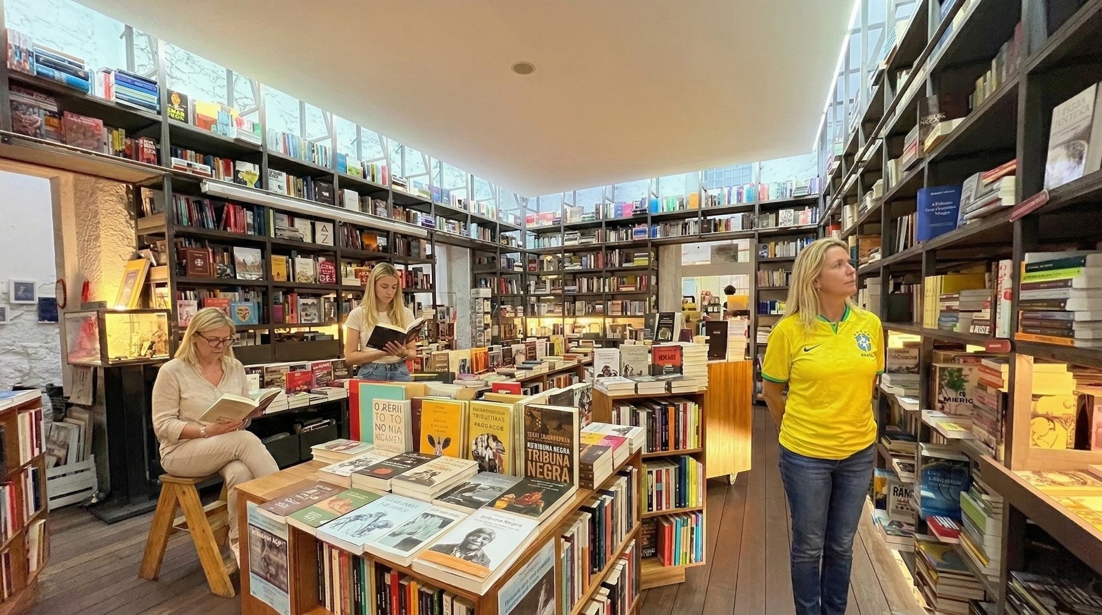 Editora Lisboa promove grande encontro literário transatlântico com a presença de vinte e três autores na prestigiada Livraria Centésima Página, em Braga